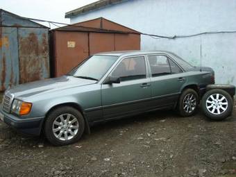 1989 Mercedes-Benz E-Class Photos