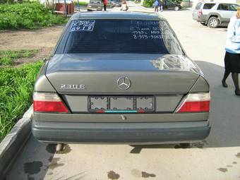 1989 Mercedes-Benz E-Class Pictures