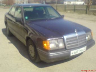 1989 Mercedes-Benz E-Class Photos