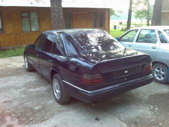 1989 Mercedes-Benz E-Class Pictures