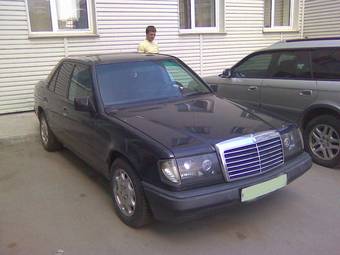 1989 Mercedes-Benz E-Class Photos