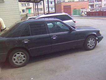 1989 Mercedes-Benz E-Class Photos