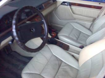 1989 Mercedes-Benz E-Class Photos
