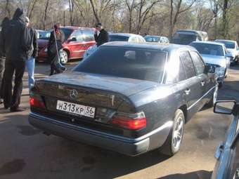 1990 Mercedes-Benz E-Class Photos