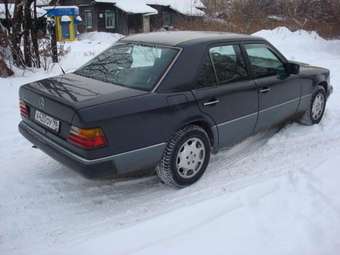 1990 Mercedes-Benz E-Class Photos