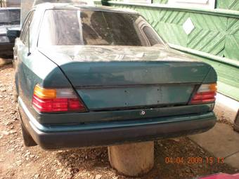 1990 Mercedes-Benz E-Class Photos