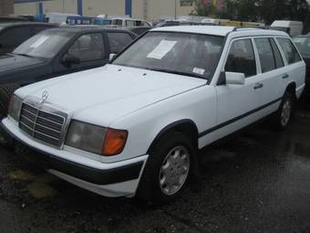 1990 Mercedes-Benz E-Class