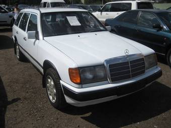 1990 Mercedes-Benz E-Class