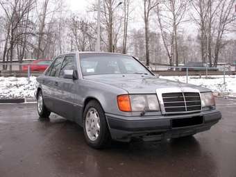 1991 Mercedes-Benz E-Class Photos