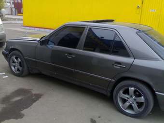 1991 Mercedes-Benz E-Class Photos