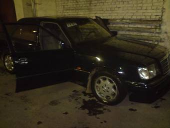 1991 Mercedes-Benz E-Class Images