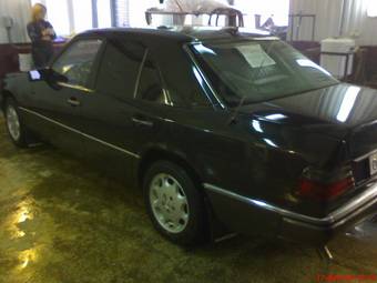 1991 Mercedes-Benz E-Class Images