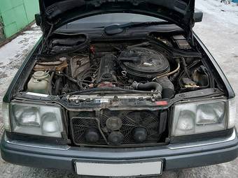 1991 Mercedes-Benz E-Class Pictures