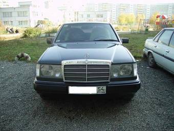 1991 Mercedes-Benz E-Class Pictures