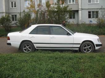 1991 Mercedes-Benz E-Class Photos