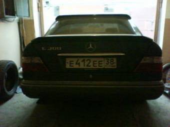 1991 Mercedes-Benz E-Class Photos