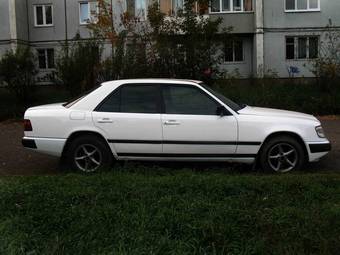 1991 Mercedes-Benz E-Class Photos