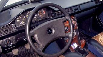 1991 Mercedes-Benz E-Class Pictures