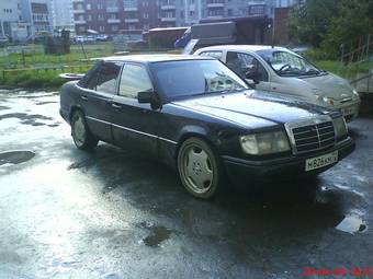 1991 Mercedes-Benz E-Class Pictures