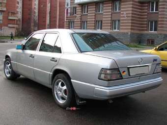 1992 Mercedes-Benz E-Class Photos