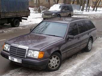 1992 Mercedes-Benz E-Class Pictures