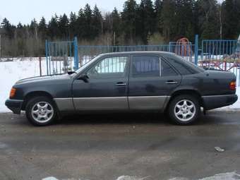 1992 Mercedes-Benz E-Class Photos