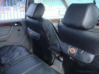 1992 Mercedes-Benz E-Class Images