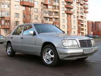 1992 Mercedes-Benz E-Class Images