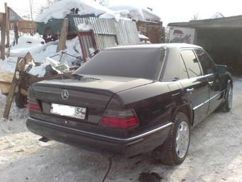 1992 Mercedes-Benz E-Class Photos