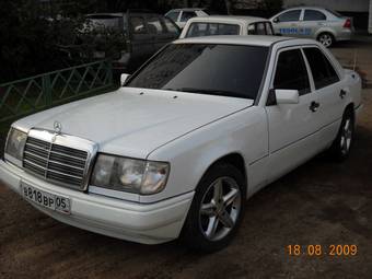 1992 Mercedes-Benz E-Class Photos