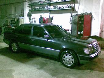 1992 Mercedes-Benz E-Class Photos