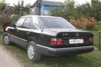 1992 Mercedes-Benz E-Class Photos