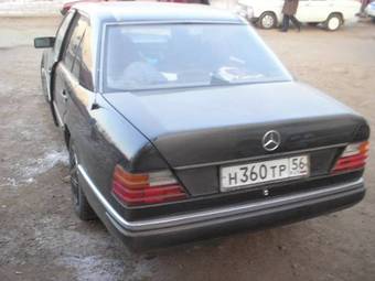 1993 Mercedes-Benz E-Class Photos