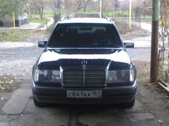 1993 Mercedes-Benz E-Class Pictures