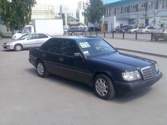 1993 Mercedes-Benz E-Class Photos