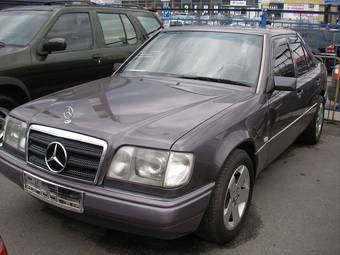 1993 Mercedes-Benz E-Class Pictures