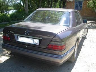 1993 Mercedes-Benz E-Class Photos