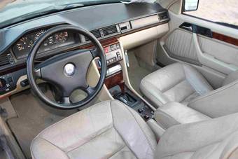 1993 Mercedes-Benz E-Class Photos