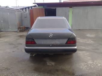 1993 Mercedes-Benz E-Class Photos