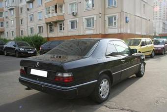 1993 Mercedes-Benz E-Class Pictures