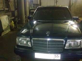 1993 Mercedes-Benz E-Class Pictures