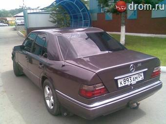 1993 Mercedes-Benz E-Class Photos