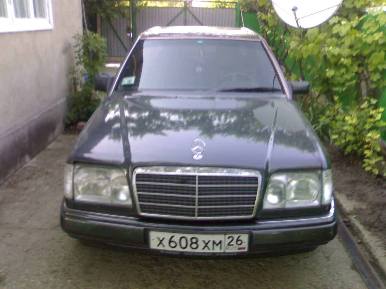 1993 Mercedes-Benz E-Class