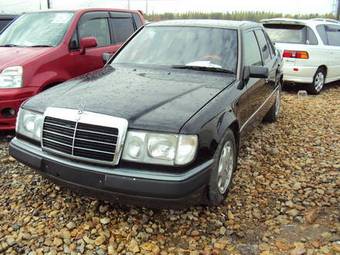 1993 Mercedes-Benz E-Class Photos