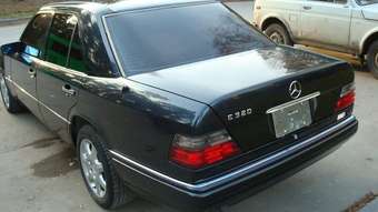 1994 Mercedes-Benz E-Class Photos