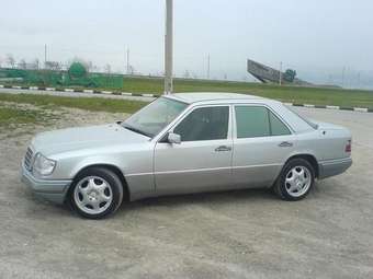 1994 Mercedes-Benz E-Class Photos