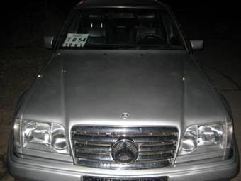 1994 Mercedes-Benz E-Class Pictures