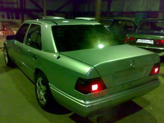 1994 Mercedes-Benz E-Class Images