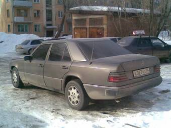 1994 Mercedes-Benz E-Class Pictures
