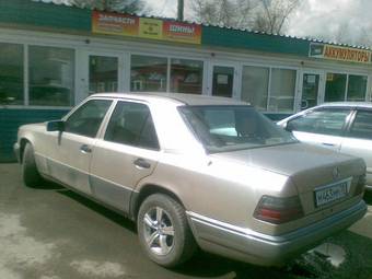 1994 Mercedes-Benz E-Class Photos